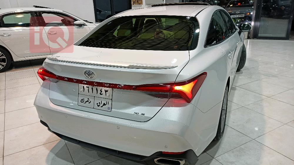 تويوتا أفالون